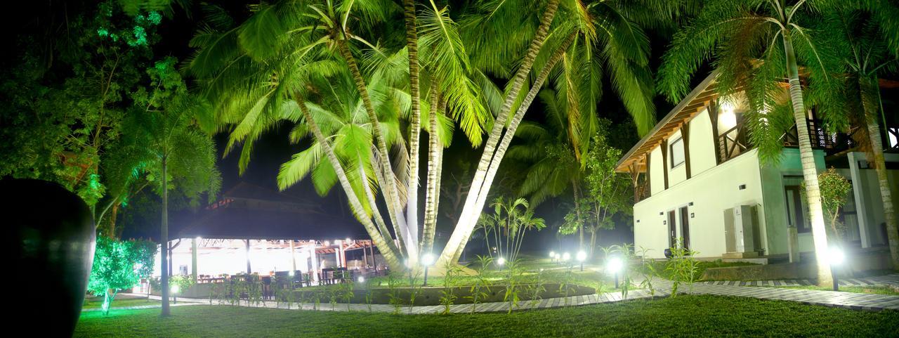 Ranna 212 Beach Resort Kahandamodara Exterior foto