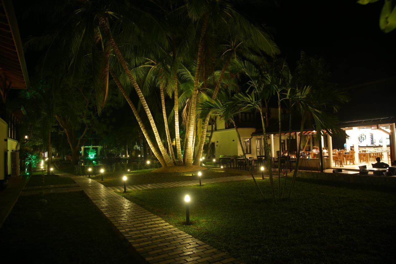 Ranna 212 Beach Resort Kahandamodara Exterior foto